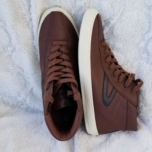 Men Tretorn Brown sz 10